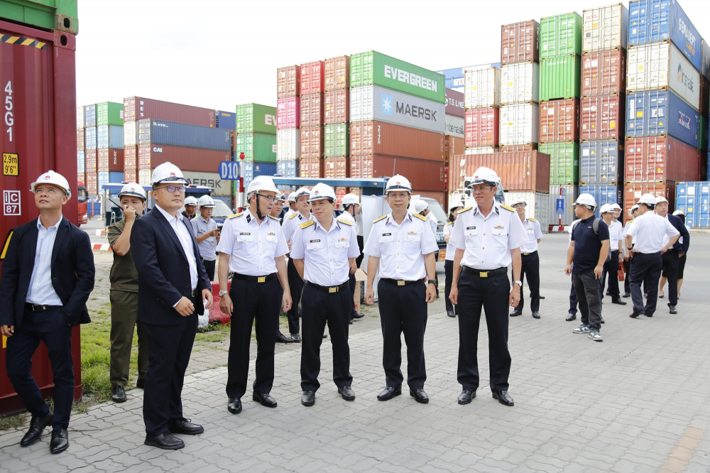 12臺GENMA品牌輪胎吊成功交付丨獲越南當?shù)孛襟w廣泛關(guān)注(圖2)