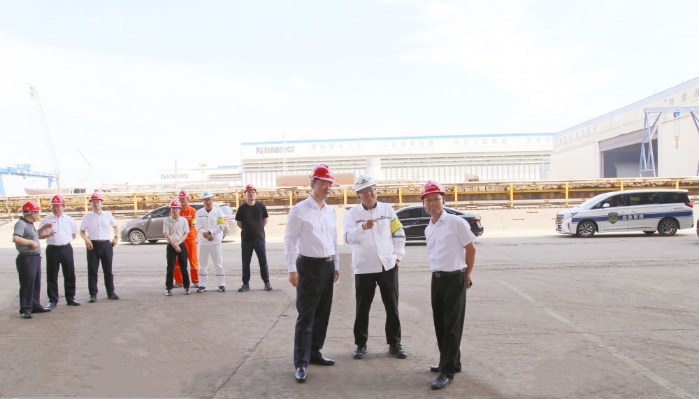 啟東市委副書記、市長蔡毅帶隊調研子公司潤邦海洋安全生產工作(圖1) 啟東市委副書記、市長蔡毅帶隊調研子公司潤邦海洋安全生產工作(圖1)