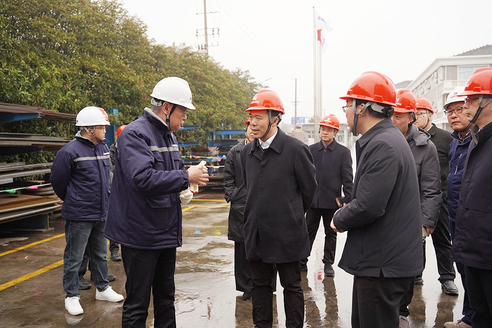 南通市崇川區(qū)區(qū)委書記胡擁軍一行蒞臨子公司潤邦重機調(diào)研復(fù)工復(fù)產(chǎn)工作(圖1) 南通市崇川區(qū)區(qū)委書記胡擁軍一行蒞臨子公司潤邦重機調(diào)研復(fù)工復(fù)產(chǎn)工作(圖1)